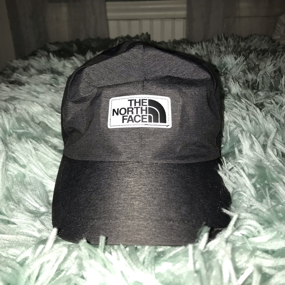 Northface cap NWOT!!